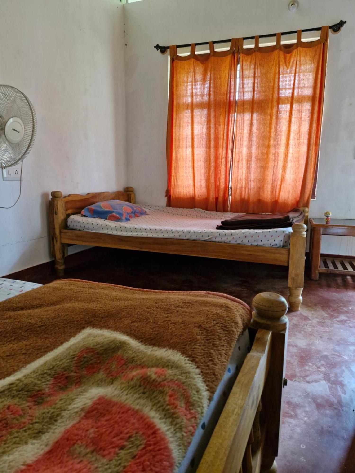 Athena Homestay Somvārpet Екстериор снимка